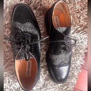 Steve Madden Black Leather and Gray Tweed Wingtip Oxfords